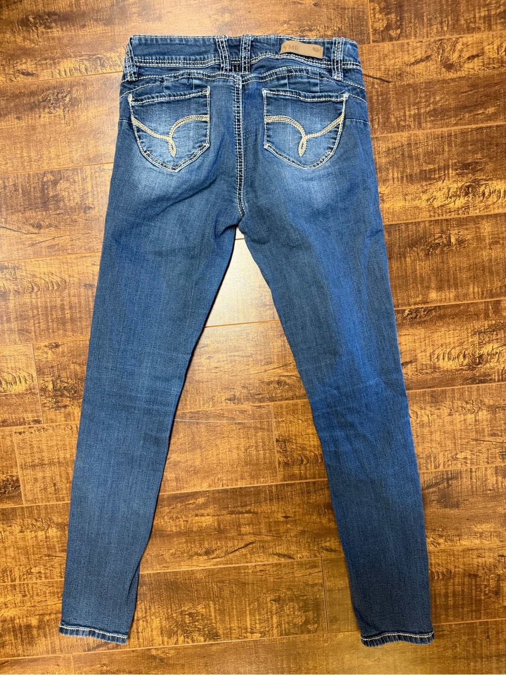 Women’s Blue Skinny Jeans with Embroidered Back Pockets - Unknown Brand